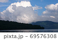 湖畔の雲 69576308