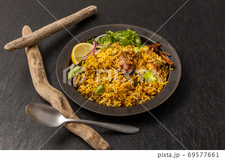インドの混ぜご飯 ビリヤニ Mixed rice on the spices (Biryani) インドの混ぜご飯 ビリヤニ Mixed rice on the spices (Biryani) 69577661