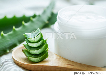 アロエの化粧品 オーガニックコスメのイメージ アロエの化粧品 オーガニックコスメのイメージ 69578029