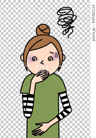 吐気を感じる若い女性 ママ 69580133