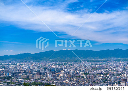 《京都府》京都タワーと街並み 69580345