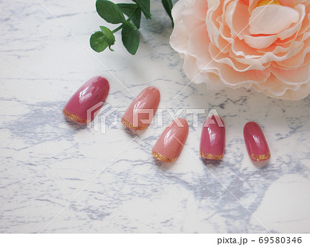 ヌーディーカラーのネイルアートイメージ ヌーディーカラーのネイルアートイメージ 69580346