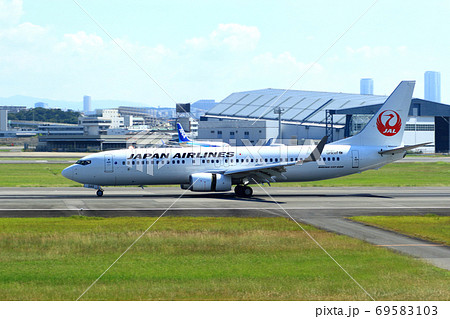 大阪国際空港 JAL 飛行機 着陸 スカイパーク 大阪国際空港 JAL 飛行機 着陸 スカイパーク 69583103