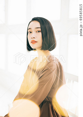 若い女性のヘアスタイルイメージ ショートヘア ボブ ミディアムヘア の写真素材