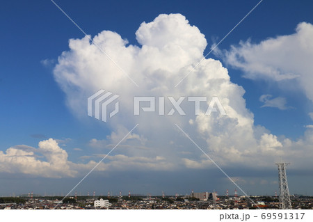 青空と入道雲 69591317