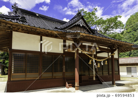 新見　大本八幡神社　拝殿　岡山県新見市 69594853