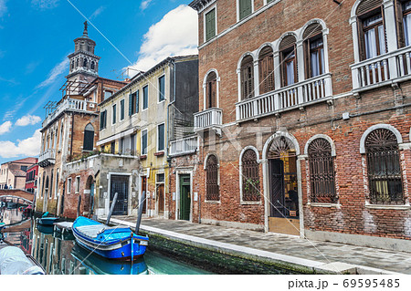 Small canal in Venice 69595485