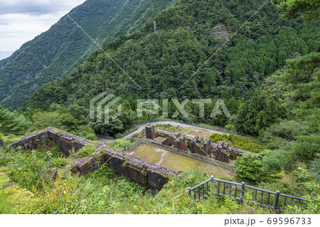 愛媛県新居浜市 東洋のマチュピチュこと旧別子銅山東平地区 東平貯鉱庫跡 愛媛県新居浜市 東洋のマチュピチュこと旧別子銅山東平地区 東平貯鉱庫跡 69596733
