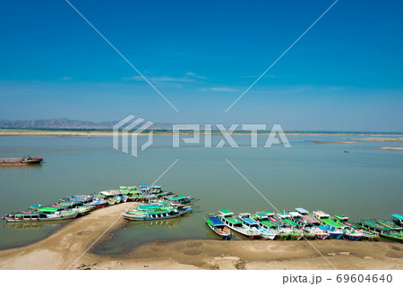 エーヤワディー川 イラワジ川 ミャンマー バガンの写真素材
