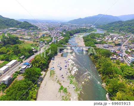 上空から眺めた「親鼻橋」〜ドローンで空撮（埼玉県秩父郡長瀞町長瀞･皆野町下田野） 69605915