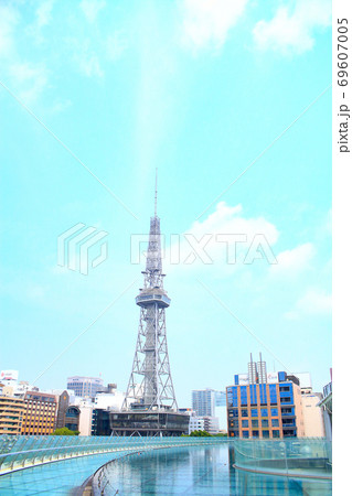 名古屋市、水の宇宙船とテレビ塔の風景 名古屋市、水の宇宙船とテレビ塔の風景 69607005