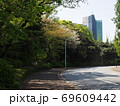 神宮外苑の周回道路の様子　四谷角筈線　東京都道414号 69609442