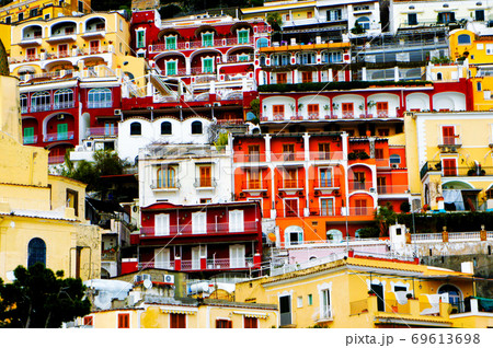 イタリアポタジーノのカラフルな家の写真素材