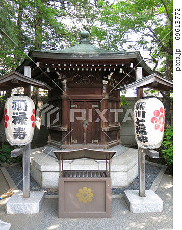 深川七福神の福禄寿を安置する心行寺六角堂 69613772
