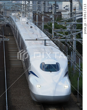 新幹線N700S J7編成 本町跨線橋にて 新幹線N700S J7編成 本町跨線橋にて 69617113