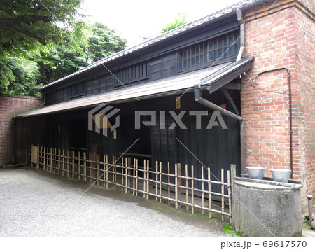 港区赤坂の旧乃木邸にある馬小屋の写真素材