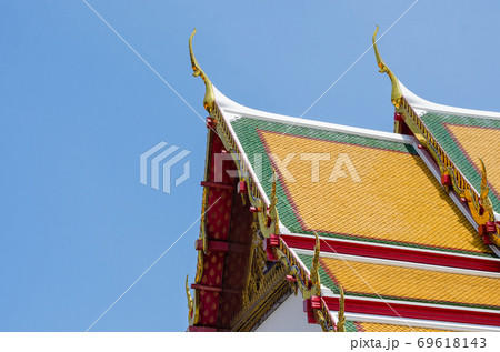 Colorful Rooftop of Big Temple of Wat Pho Monastery in Bangkok, Thailand. Colorful Rooftop of Big Temple of Wat Pho Monastery in Bangkok, Thailand. 69618143