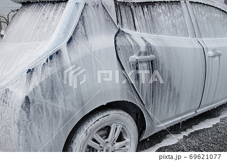 予備洗浄の泡洗車 予備洗浄の泡洗車 69621077