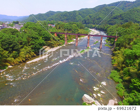荒川橋梁〜ドローンで空撮（埼玉県秩父郡長瀞町長瀞･皆野町下田野） 69621672