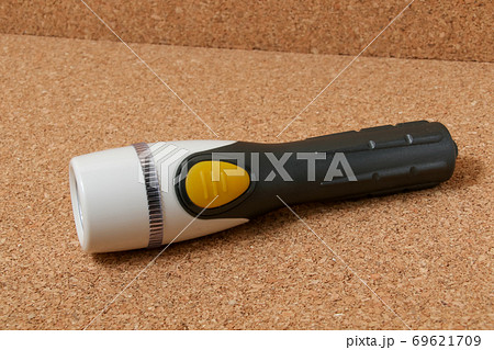 懐中電灯、防災グッズ、防災、照明、明かり、ライト、電気 懐中電灯、防災グッズ、防災、照明、明かり、ライト、電気 69621709