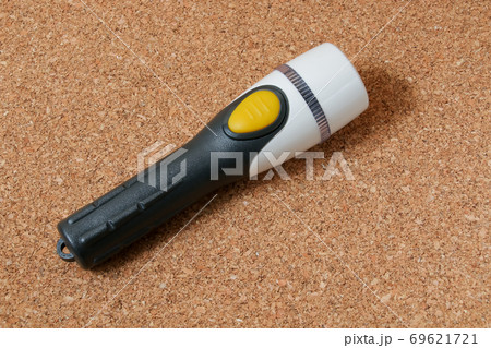 懐中電灯、防災グッズ、防災、照明、明かり、ライト、電気 懐中電灯、防災グッズ、防災、照明、明かり、ライト、電気 69621721