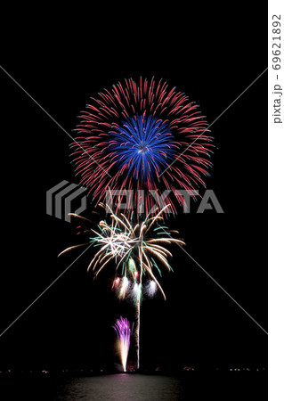 【三重県】鳥羽みなとまつりの花火大会 【三重県】鳥羽みなとまつりの花火大会 69621892