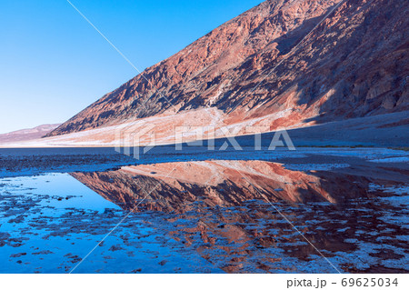 View of the Basins salt flats, Badwater Basin, Death Valley 69625034