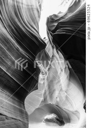 Beautiful view of amazing sandstone formations in famous Antelope Canyon Beautiful view of amazing sandstone formations in famous Antelope Canyon 69625524