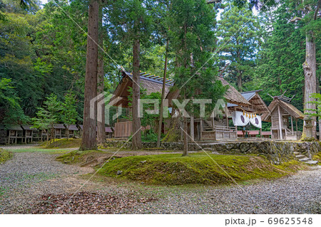 京都福知山 元伊勢内宮 皇大神社の境内風景 69625548
