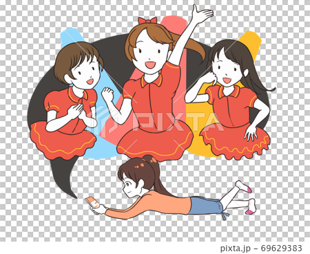 スマホゲームで遊ぶ女の子　横向き　アイドル系 69629383