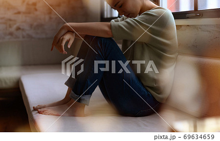 女性ポートレート 69634659