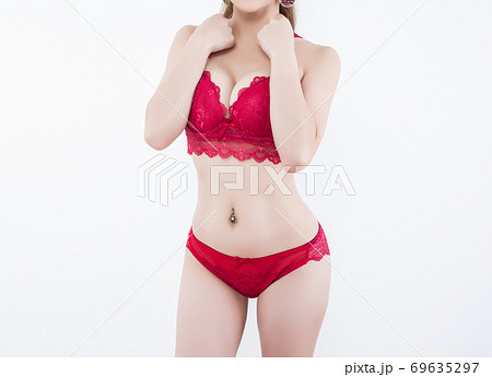 Beautiful slim body of woman Beautiful slim body of woman 69635297