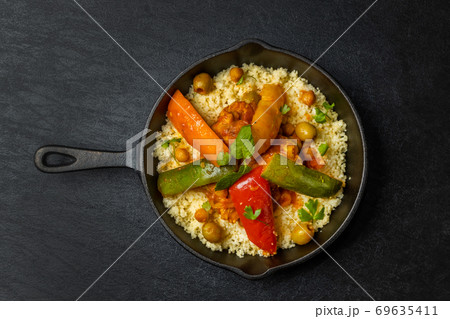 北アフリカ料理 クスクスと豆料理 Boiled chickpeas with couscous 北アフリカ料理 クスクスと豆料理 Boiled chickpeas with couscous 69635411