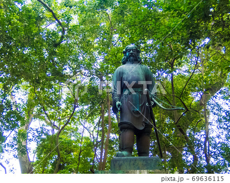 緑の中の神武天皇像 豊橋公園 緑の中の神武天皇像 豊橋公園 69636115