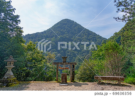 元伊勢内宮 皇大神社 日室ヶ嶽遥拝所 69636356