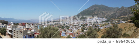 丘から望む青い街_シャウエンの旧市街 69640616