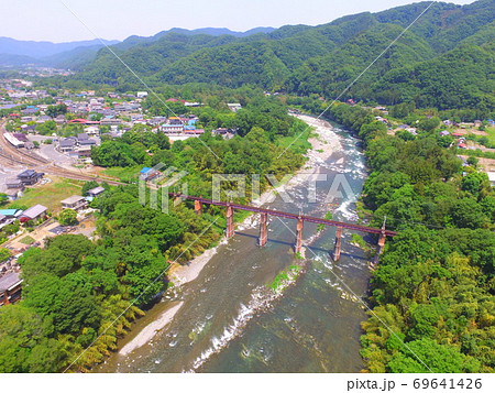 荒川橋梁〜ドローンで空撮（埼玉県秩父郡長瀞町長瀞･皆野町下田野） 69641426