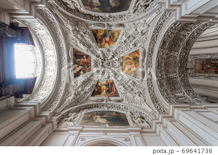 Highlights form Salzburg city and its Abbey Highlights form Salzburg city and its Abbey 69641736