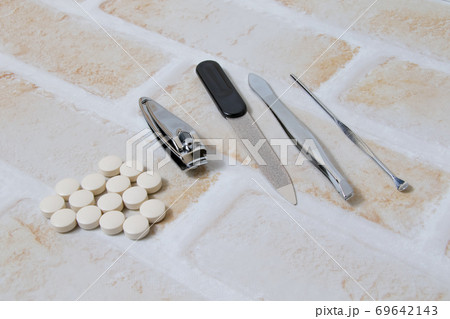 爪切り, ヘルスケア, やすり, ピンセット, 常備薬, 薬, 錠剤, シルバー, 衛生, 耳かき 爪切り, ヘルスケア, やすり, ピンセット, 常備薬, 薬, 錠剤, シルバー, 衛生, 耳かき 69642143