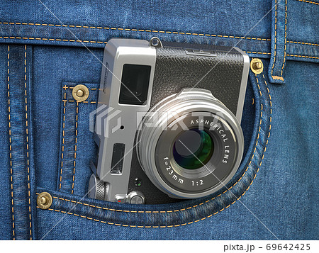 Vintage Compact Photo Camera In Jeans Pocket のイラスト素材