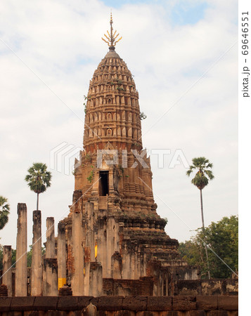 Temple Wat Phra Prang in Sukhothai - Thailand 69646551