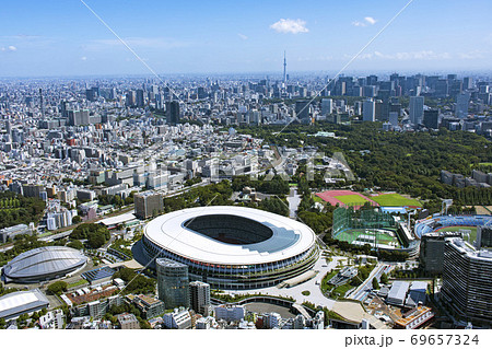 国立競技場周辺と新宿副都心／Aerial view.2020撮影 69657324