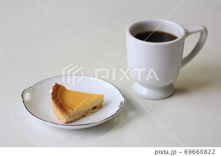 コーヒーとチーズケーキ 69660822