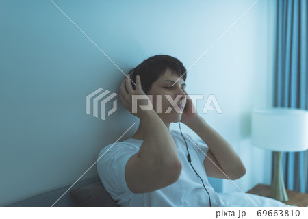 男性のポートレイト 69663810