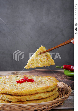 Delicious Korean food, a collection of various Korean dishes 287 69666375