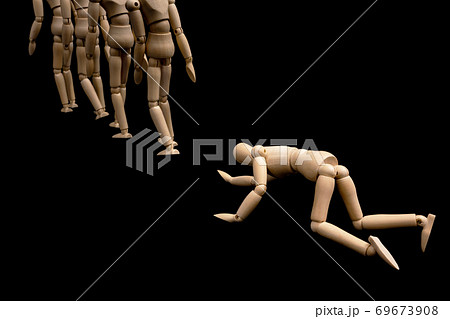 脱落　置いてけぼり　置いてきぼり 69673908