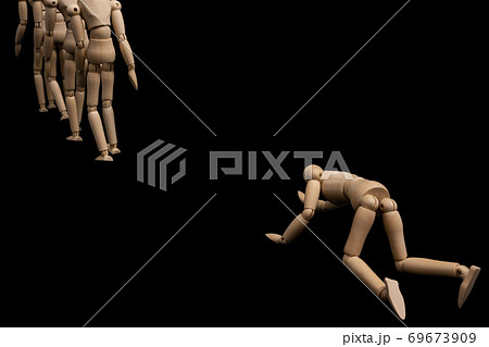 脱落　置いてけぼり　置いてきぼり 69673909