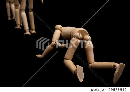 脱落　置いてけぼり　置いてきぼり 69673912