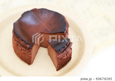 チョコレートケーキ/ケーキ断面 チョコレートケーキ/ケーキ断面 69679285