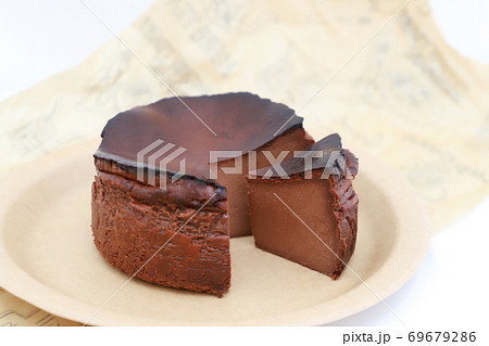 チョコレートケーキ／ケーキ断面 69679286